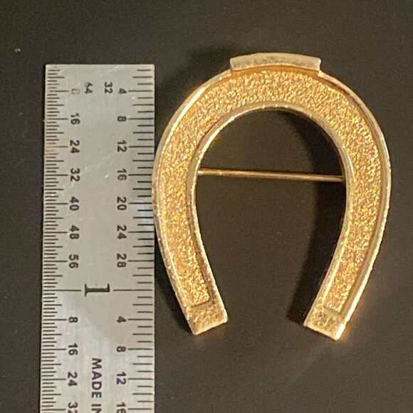 Rare Vintage Napier Signed Horseshoe Brooch Pin Gold Tone Equestrian Horse Retro - Picture 12 of 15